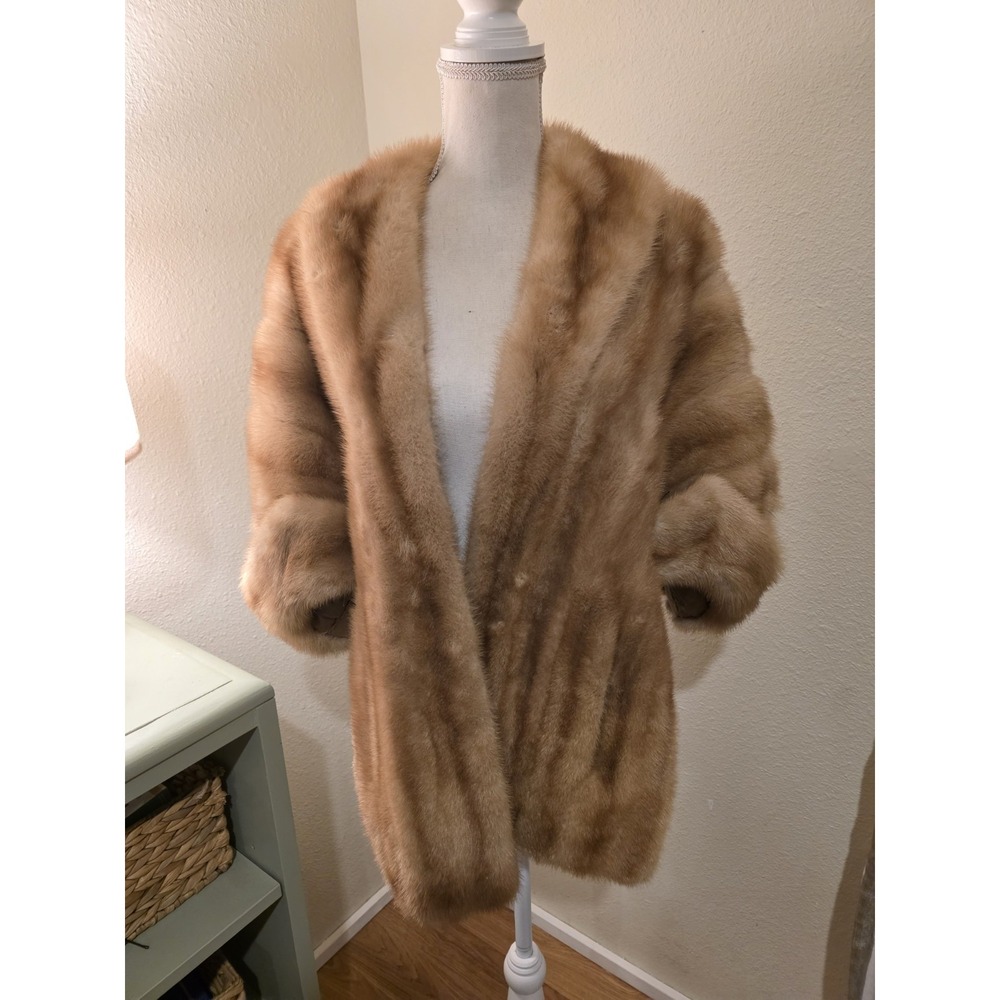 1950s honey-blonde mink fur capelet (stole) Genuine Fur Shawl Hudsons Detroit